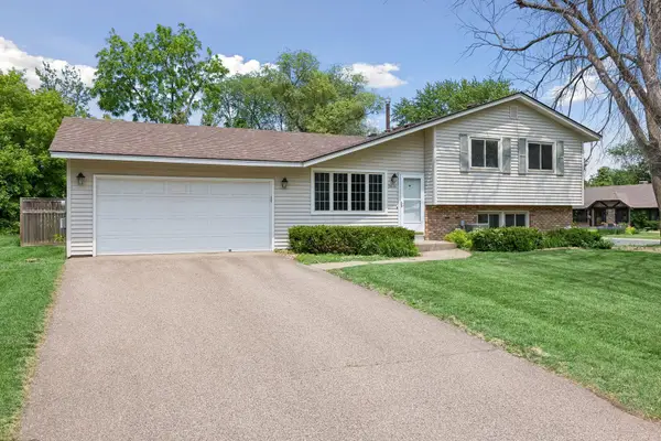 9630 12th Avenue Circle, Bloomington, MN 55425