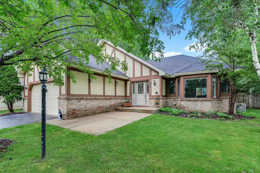 868 Winterberry Court, Woodbury, MN 55125 - #2