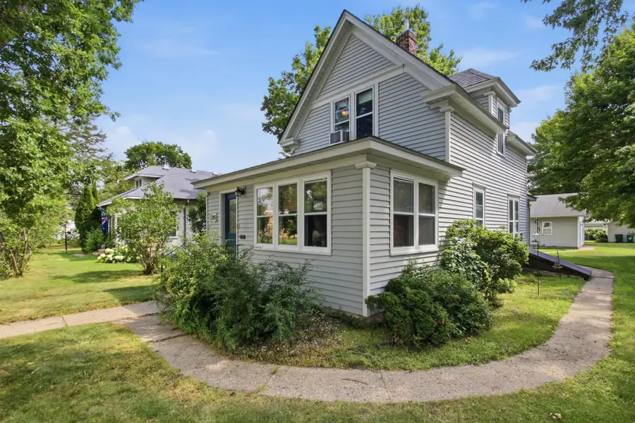319 S Miller Avenue, Litchfield, MN 55355 - #2