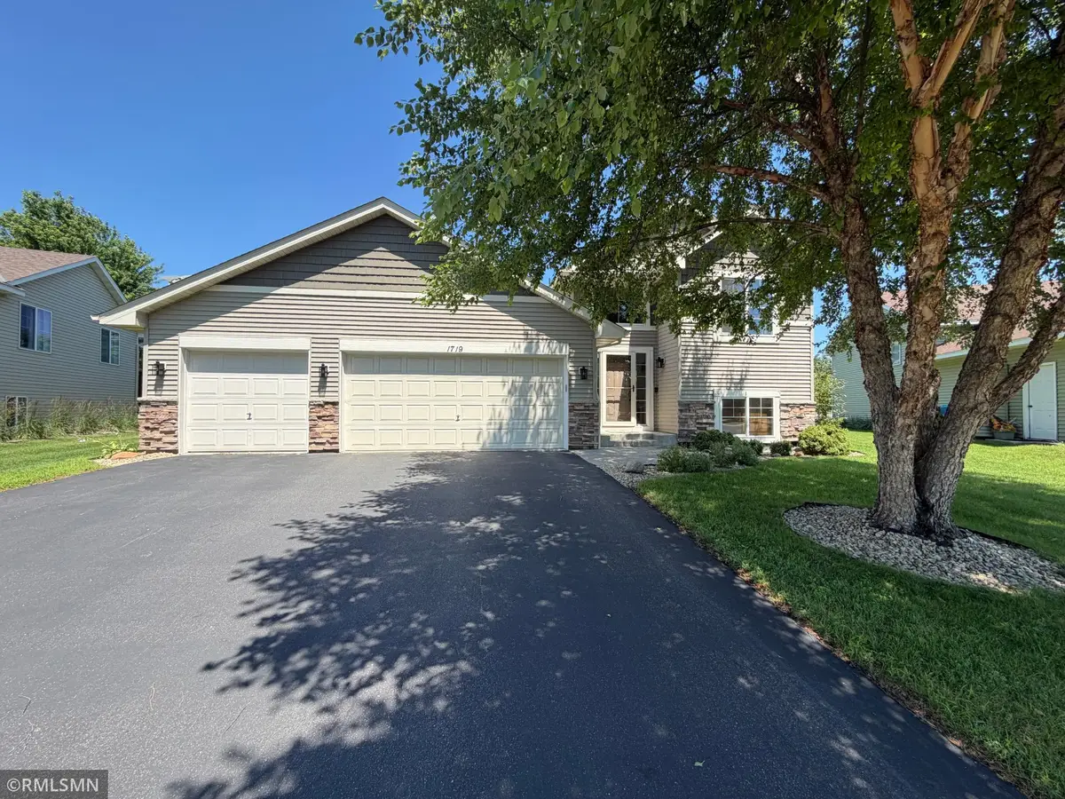 1719 Gotland Lane, Shakopee, MN 55379 - #1