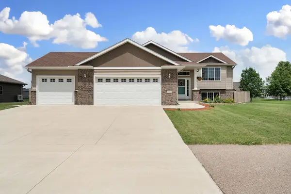2011 12th Avenue Ne, Austin, MN 55912