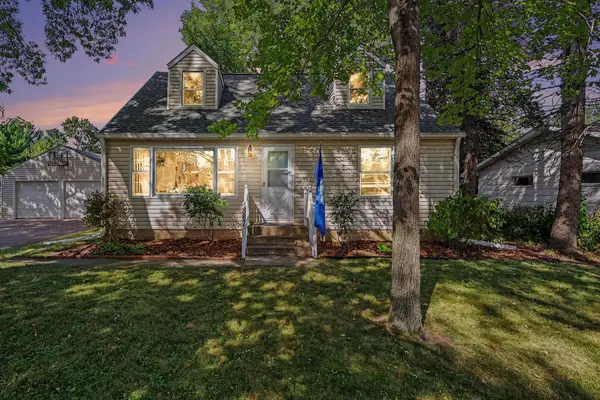 887 Cheri Lane, Mendota Heights, MN 55120