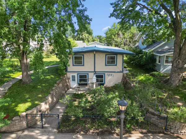 1231 Hewitt Avenue, Saint Paul, MN 55104