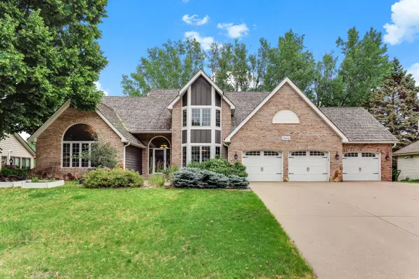 5968 Scenic Place, Shoreview, MN 55126