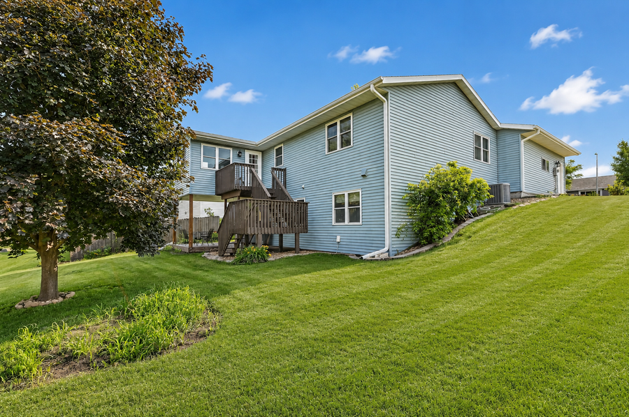 2727 20th Avenue Se, Rochester, MN 55904 - #2