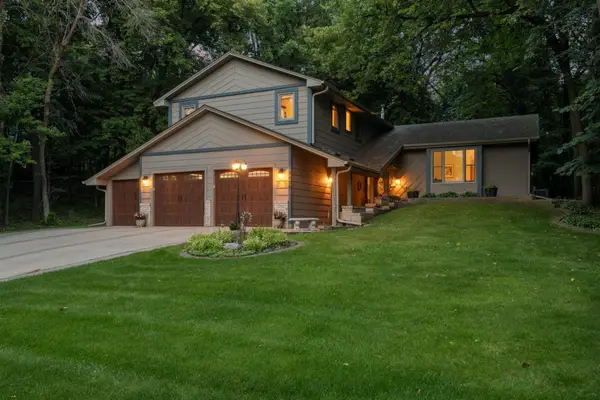 2009 Indian Road W, Hopkins, MN 55305