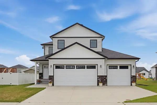 504 6th Street E, Horace, ND 58047