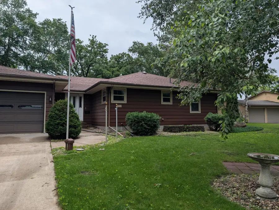 2113 Country Club Drive Ne, Willmar, MN 56201 - #2