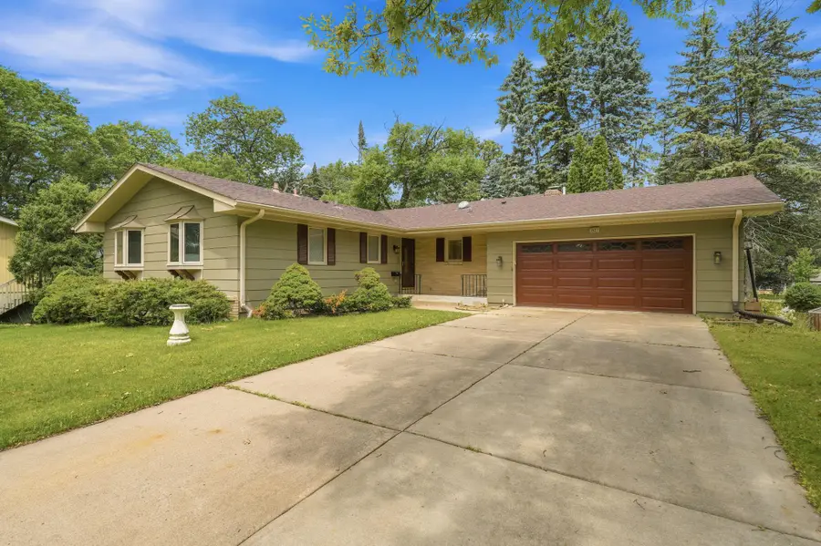 1527 E Windemere Circle Ne, Columbia Heights, MN 55421 - #2