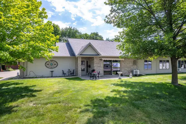 1036 N 1st Avenue, Fergus Falls, MN 56537