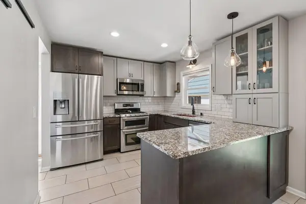 9804 5th Street Ne, Blaine, MN 55434