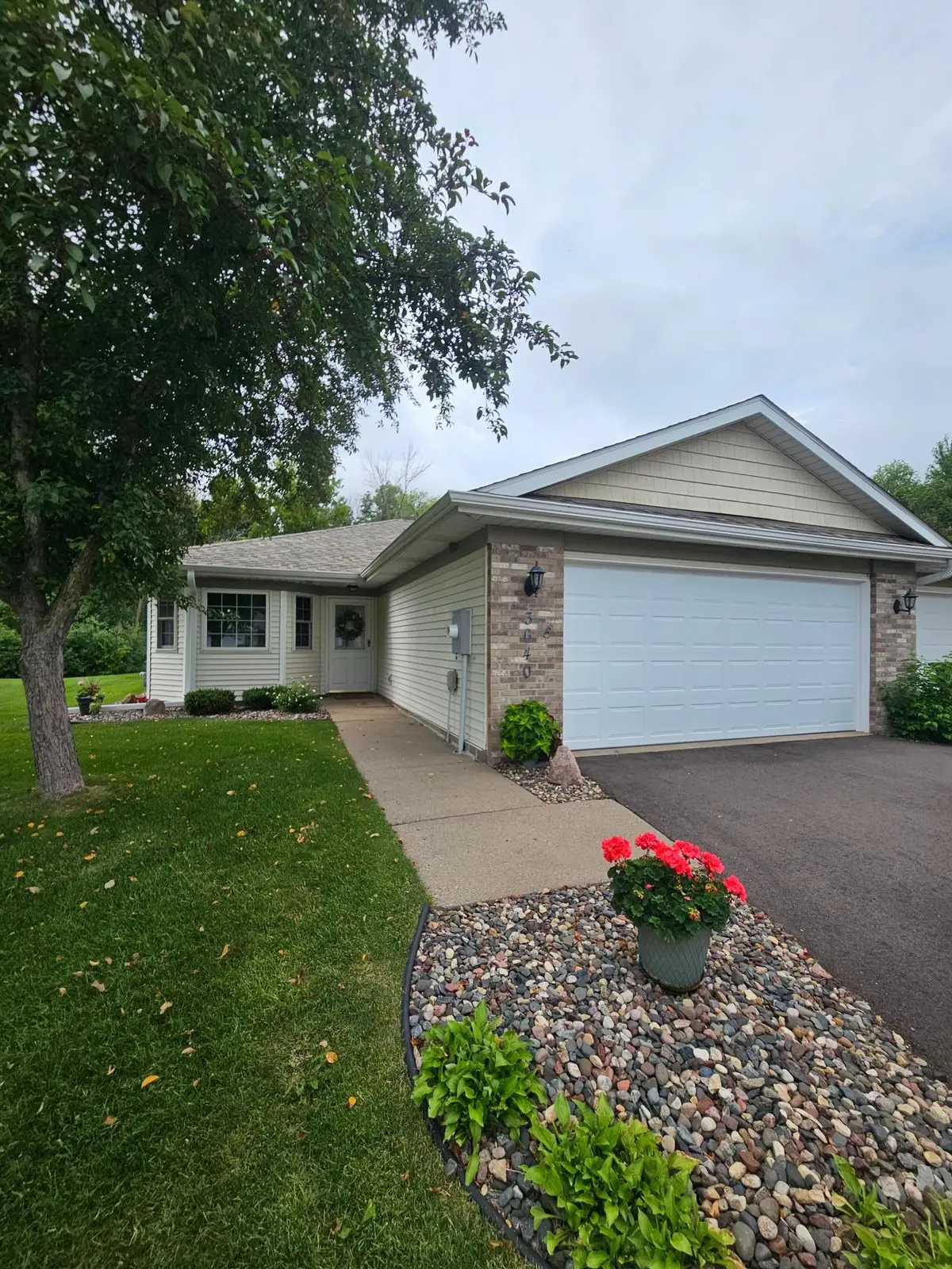 3640 Gershwin Circle N, Oakdale, MN 55128 - #1