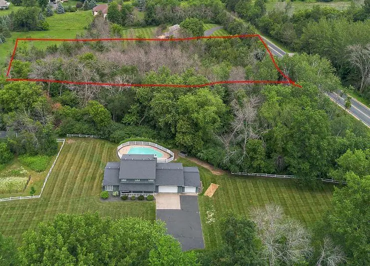 806 Kelly Road, Hudson, WI 54016 - #1