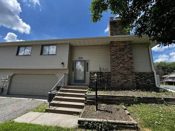 11913 70th Place N, Maple Grove, MN 55369