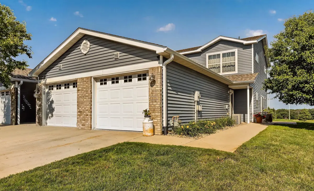 619 Pointe Court Sw, Rochester, MN 55902 - #1