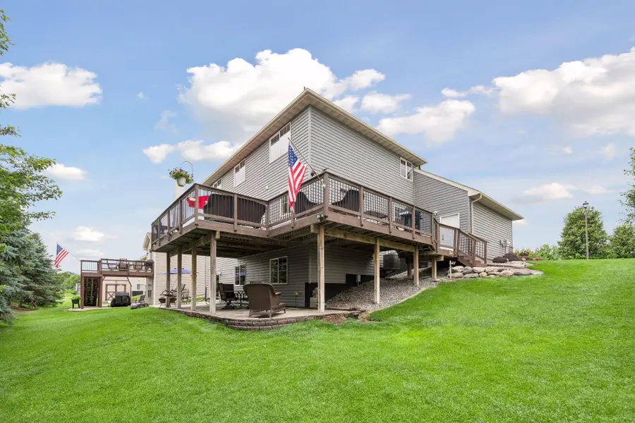 662 Jutland Avenue, Shakopee, MN 55379 - #3