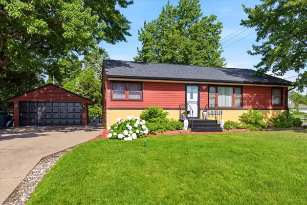 7696 Van Buren Street Ne, Fridley, MN 55432