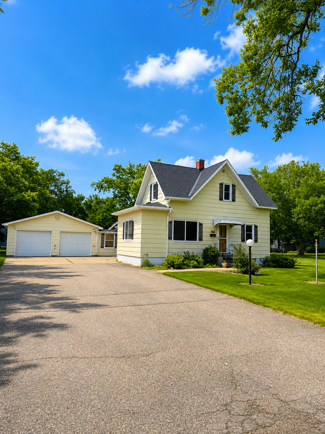 627 S Litchfield Avenue, Litchfield, MN 55355 - #1