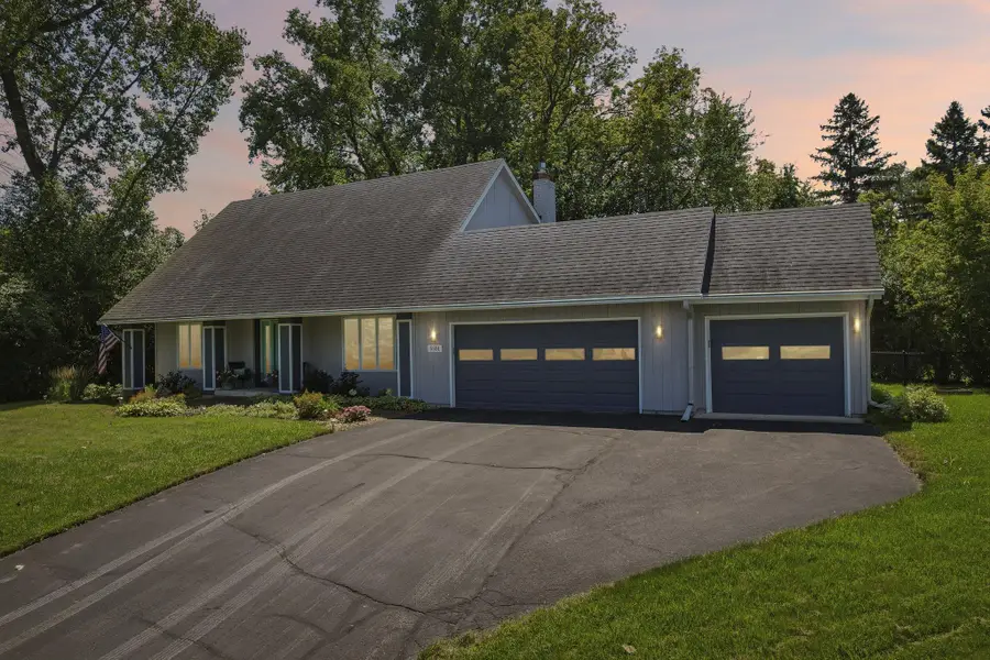 5551 W 93rd Street, Bloomington, MN 55437 - #2