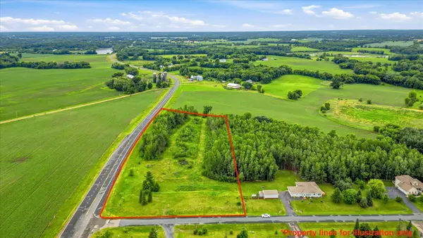 28624 Sierra Avenue, Shafer, MN 55074