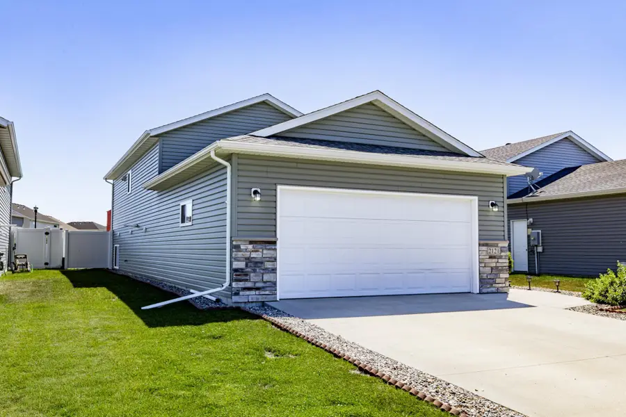 2121 10th Street W, West Fargo, ND 58078 - #3