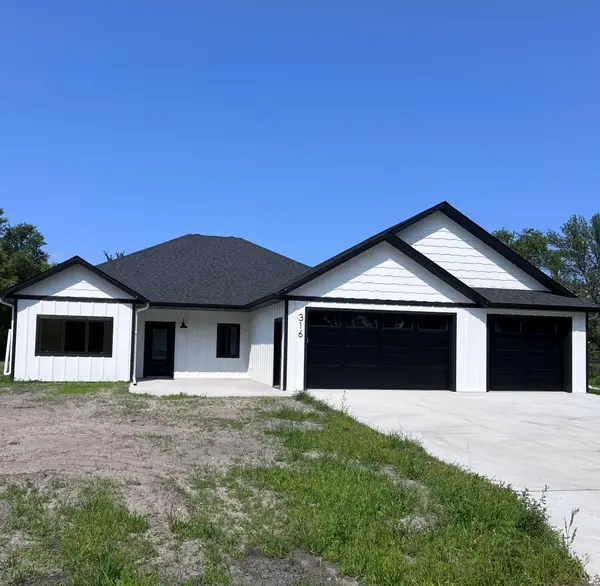 316 SW 4th Avenue Sw, Hankinson, ND 58041