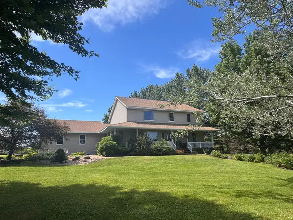 956 280th Street, Woodville, WI 54028