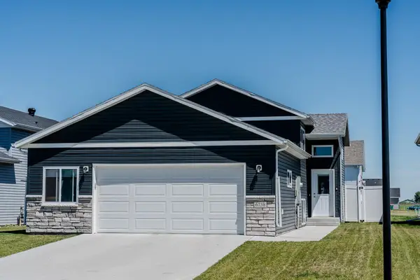6738 Joseph Street, Horace, ND 58047