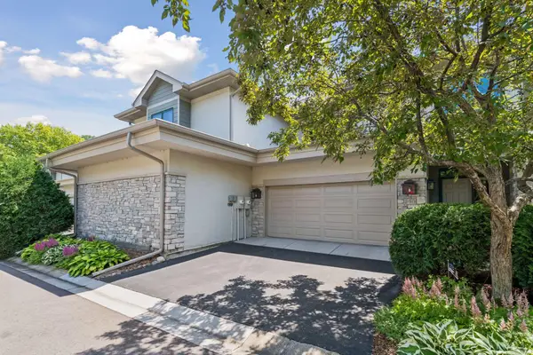 290 Grace Pointe Court, Wayzata, MN 55391