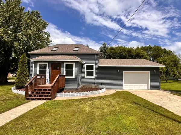 451 Birch Avenue W, Hector, MN 55342