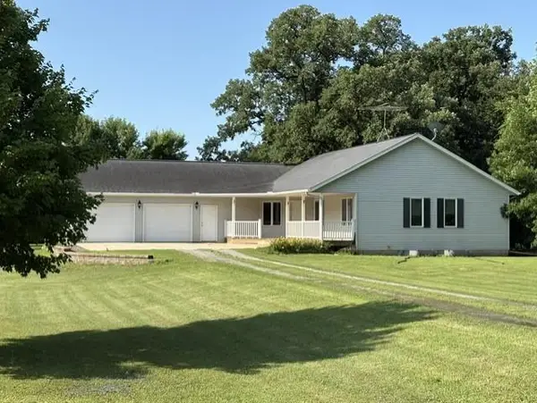 33850 98th Street, Waseca, MN 56093