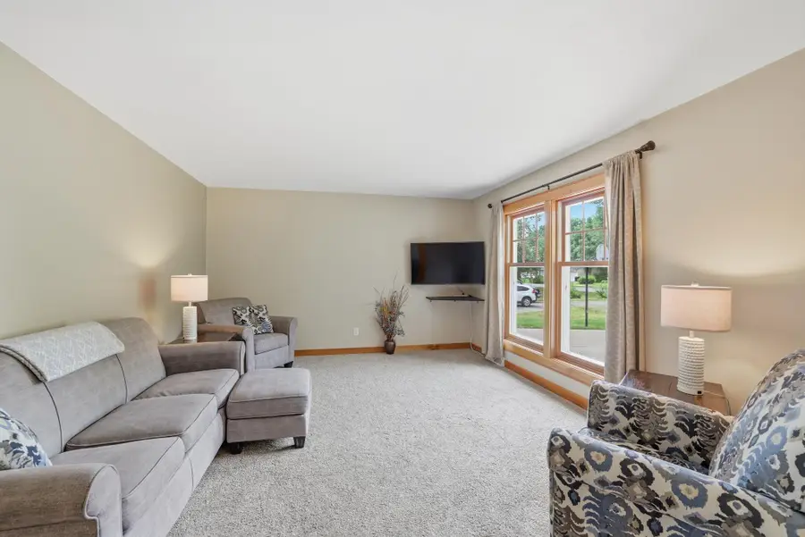 67 W Wood Ridge Drive, River Falls, WI 54022 - #3