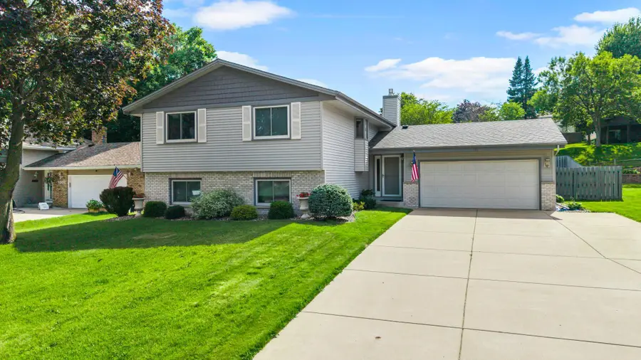 5213 Overlook Drive, Bloomington, MN 55437 - #2