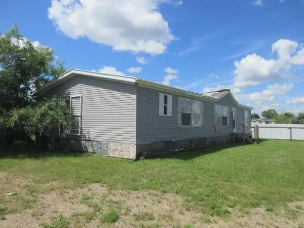 106 Brisbane Lane, Emerado, ND 58228