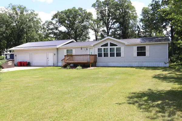 752 Lenmark Lane, Badger, MN 56714