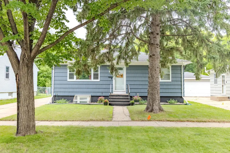 421 S 18th Street S, Moorhead, MN 56560 - #3