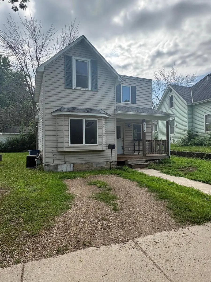 907 2nd Avenue Nw, Faribault, MN 55021 - #2