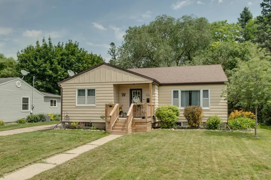 424 15th Street S, Moorhead, MN 56560 - #2