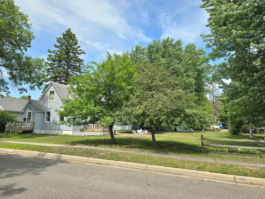 1020 8th Street, International Falls, MN 56649 - #3