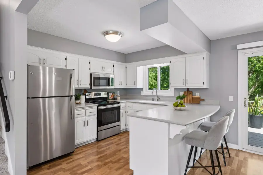 4524 Morningside Avenue, Vadnais Heights, MN 55127 - #3
