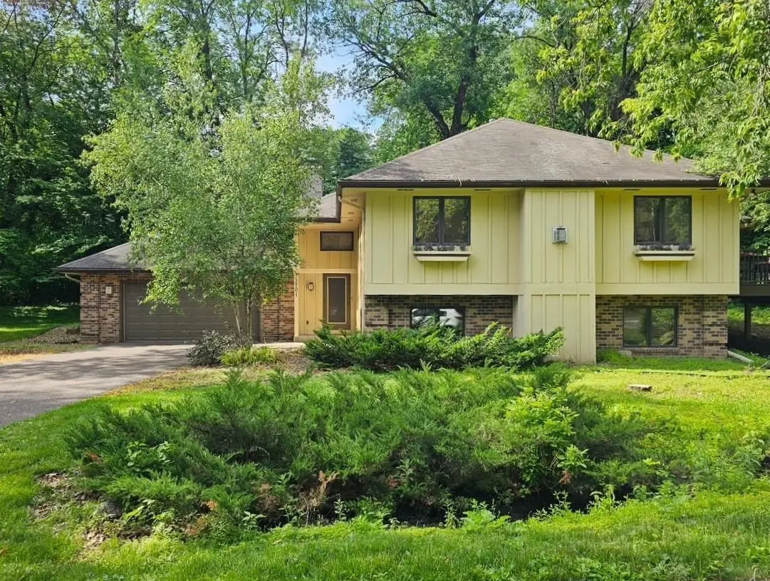 13701 Wood Lane, Minnetonka, MN 55305 - #1