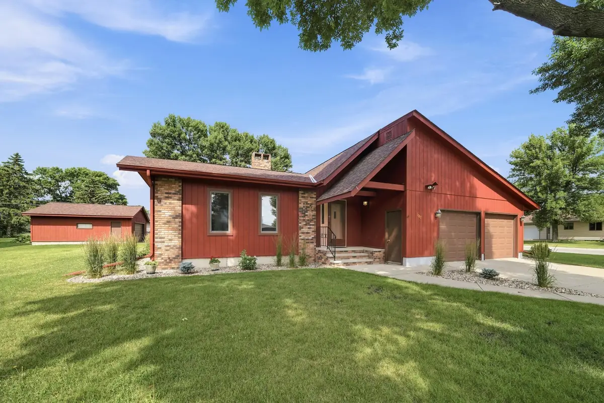 1017 9th Street, Gaylord, MN 55334 - #1