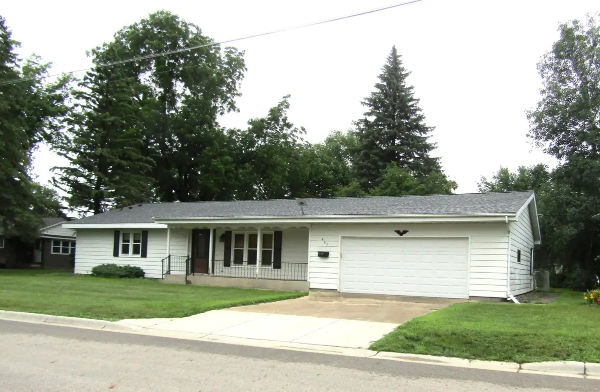 407 Eichelberger Avenue, Montevideo, MN 56265 - #1