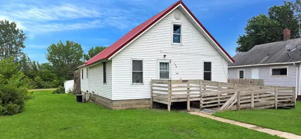 106 1st Street N, Darfur, MN 56022