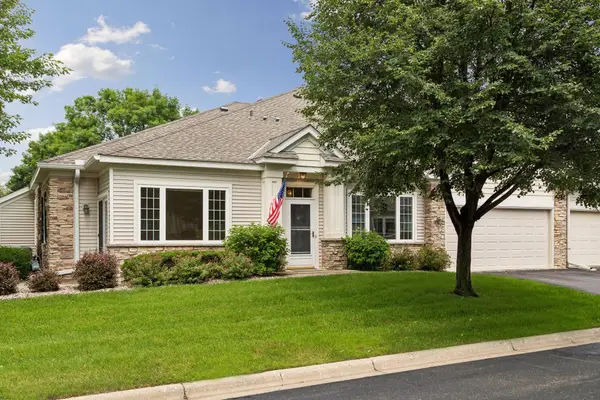 2120 Stahlke Way, Chaska, MN 55318
