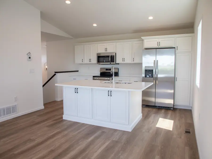 1193 Rachel Drive W, West Fargo, ND 58047 - #2