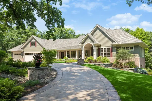 6 Bent Tree Lane, North Oaks, MN 55127