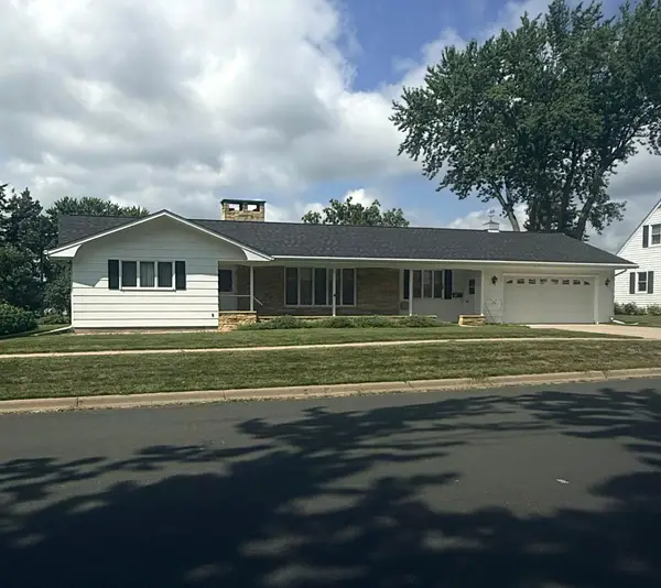320 S Cedar Street, Belle Plaine, MN 56011
