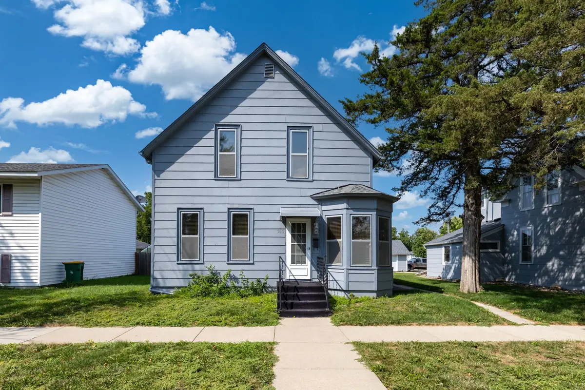 210 W Church Street, Belle Plaine, MN 56011 - #1