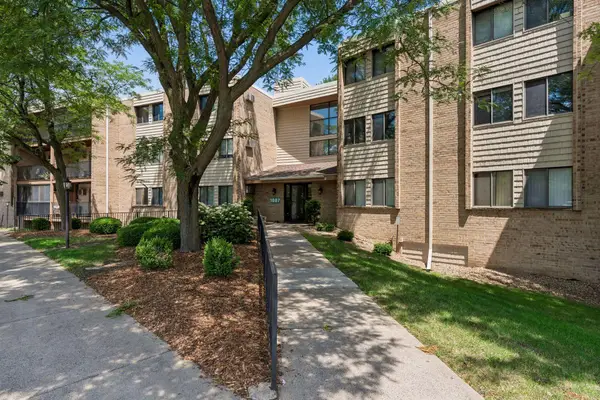 1887 Silver Bell Road #214, Eagan, MN 55122